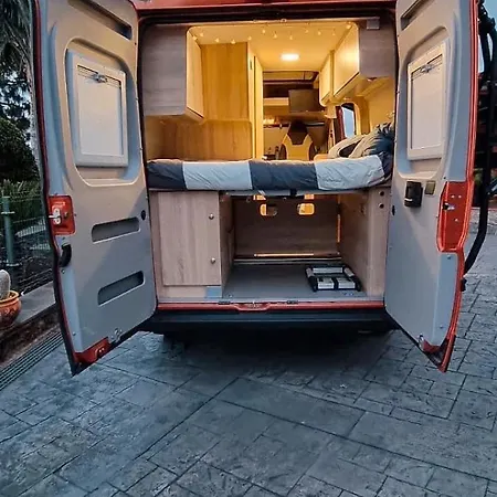 Furgoneta Camper Canarias 拉克鲁斯